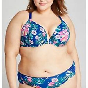 BNWT 🦜 Cacique Bra & Panty Set